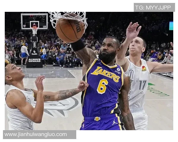 雷霆与湖人激战正酣1月18日第一节精彩瞬间回顾与分析